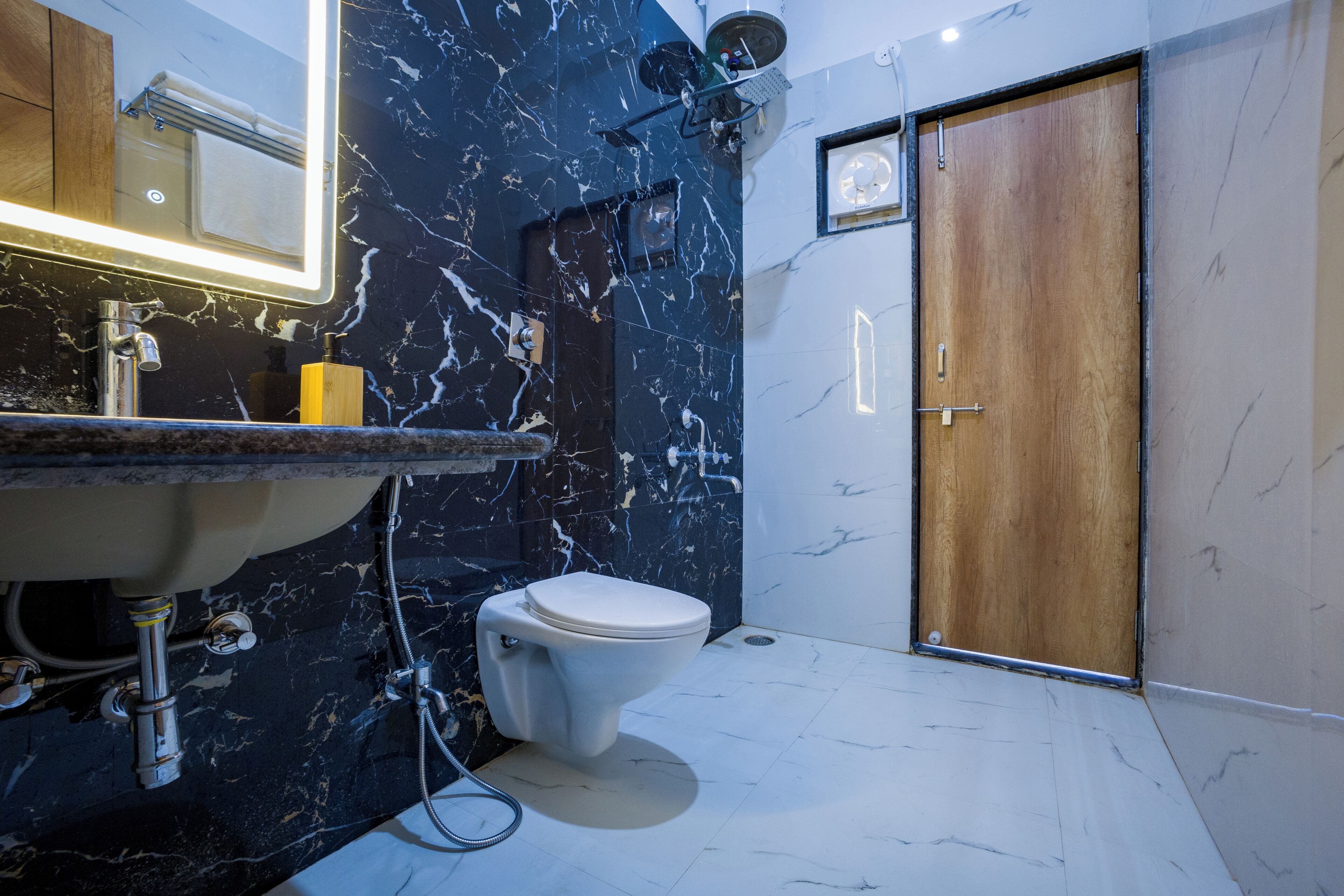 Deluxe Villa | Bathroom