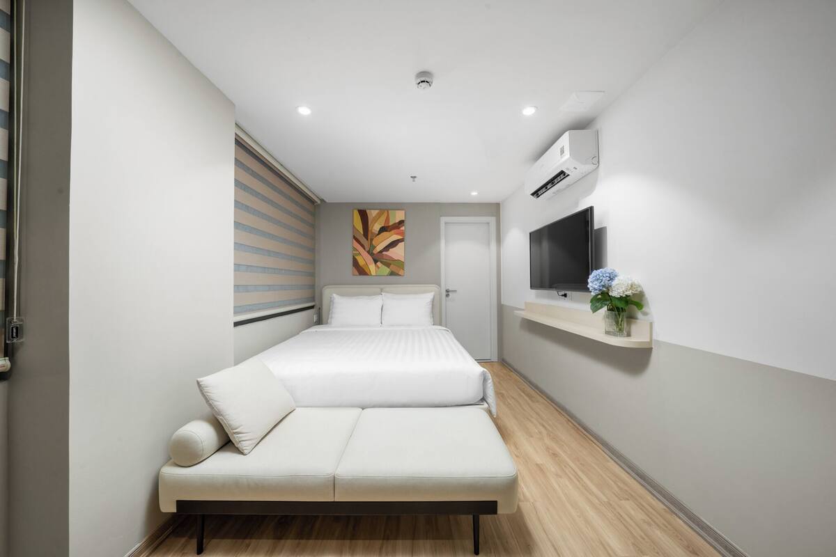 Phòng đôi Deluxe | Bộ đồ giường kháng dị ứng, két bảo mật tại phòng, bàn 