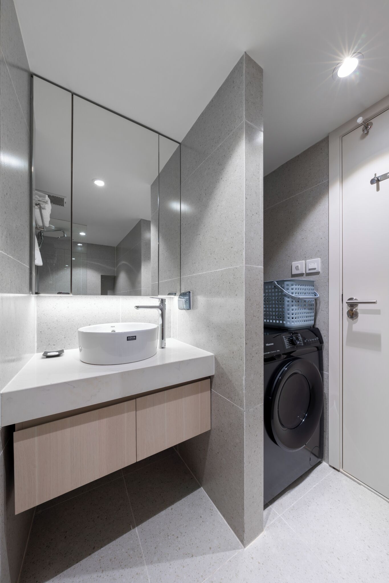 Studio | Badkamer | Een douche, gratis toiletartikelen, een haardroger, pantoffels