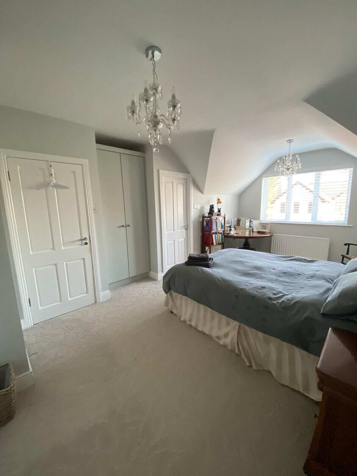4 chambres, fer et planche à repasser, Wi-Fi gratuit, draps fournis