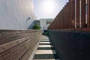 Property grounds - Vacation Home 'Villa Siargao' with Sea View, Wi-Fi and Air Conditioning (La Oliva)