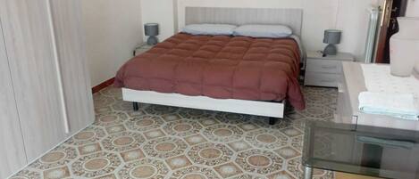 1 Schlafzimmer, Internetzugang, BettwÀsche