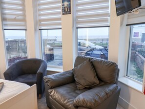 Living area - Frankies Seaview 1 (Bridlington)