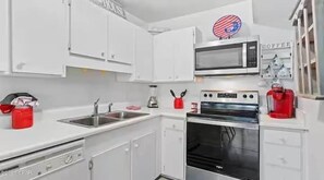 Microwave, oven, stovetop, dishwasher - Beachfront with Pool No Elevators, Just The BEACH (Panama City Beach)