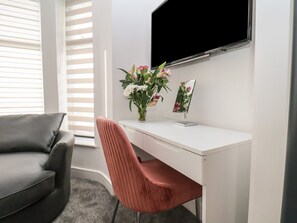 Interior - Frankies Seaview 4 (Bridlington)