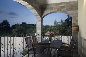 Outdoor dining - Villa Eman in Pula (Pula)
