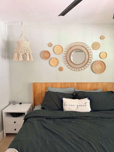 The Greensboro Grand Getaway - Luxury GSO Retreat with 6 Bdrms and 4.5 Bths