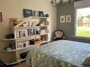 2 chambres, fer et planche à repasser, accès Internet, draps fournis
