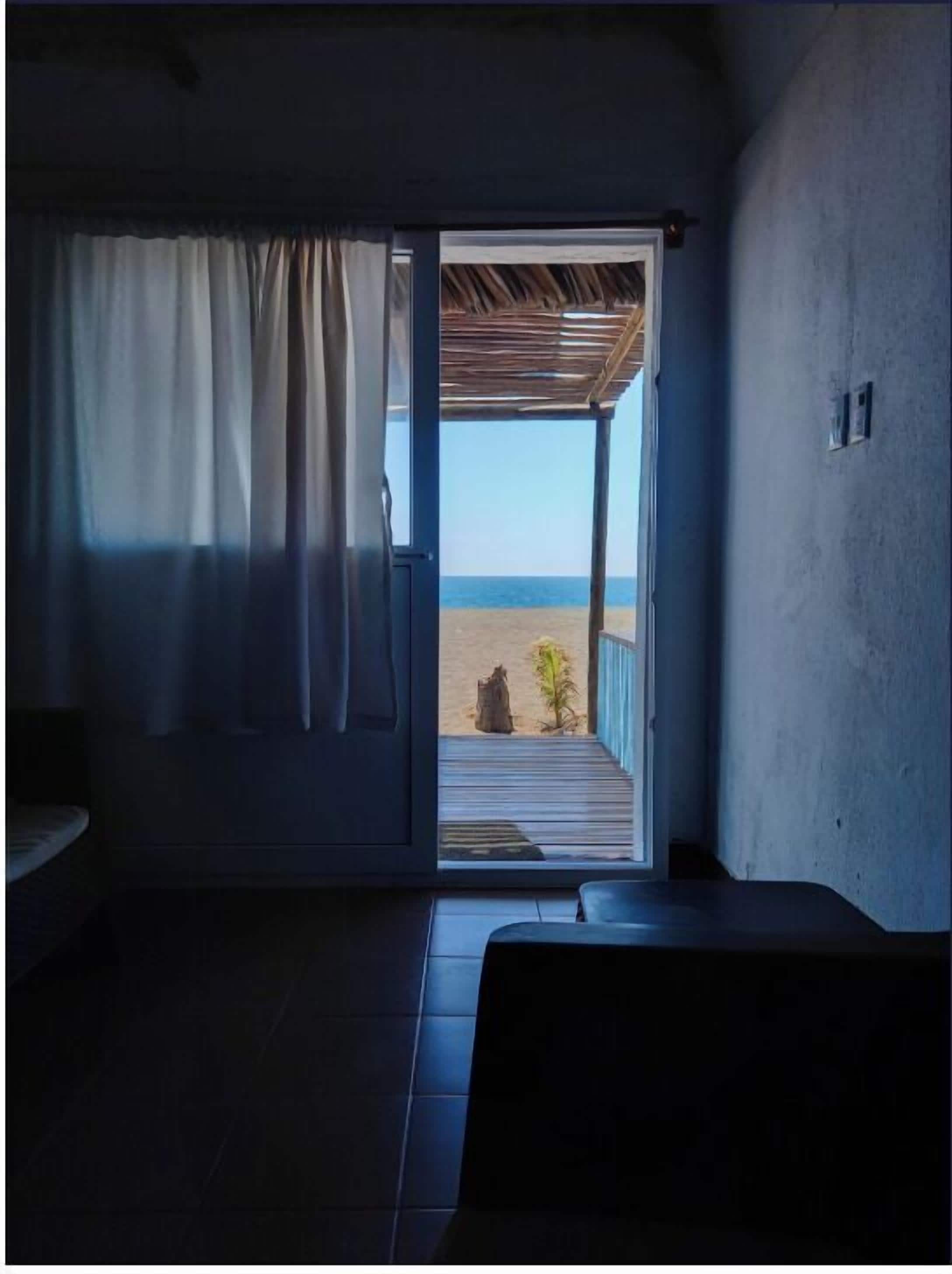 Panoramic Double Room, Air conditioning, Beach View | Free WiFi, bed sheets
