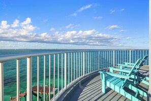 Property grounds - Unique Lighthouse in The Bahamas (Nassau)