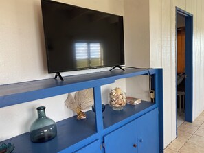 Interior - 1 Bedroom- 2 mins to Savannah Bay (The Valley)