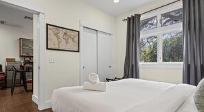 1 bedroom, desk, iron/ironing board, WiFi