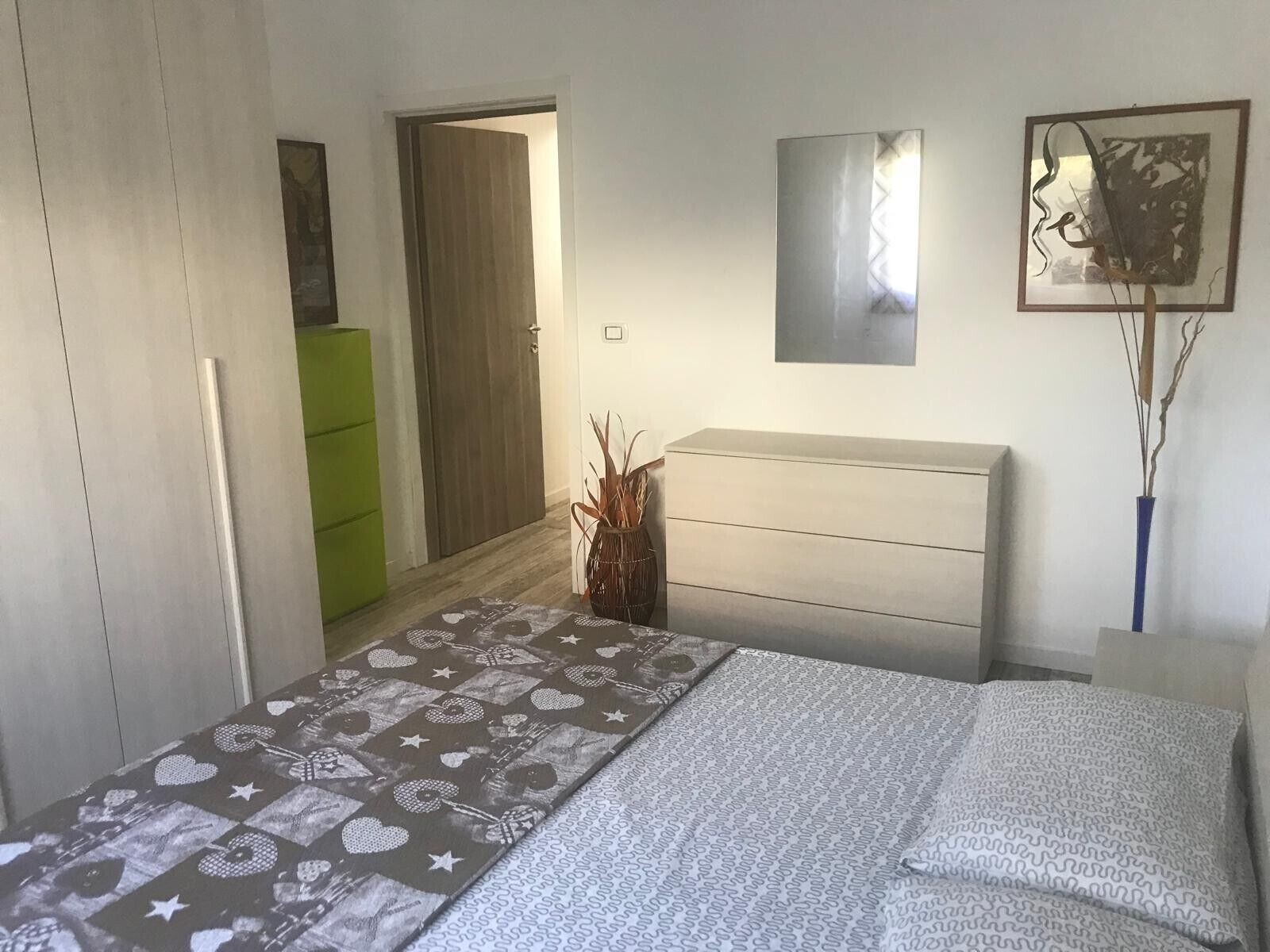 2 chambres, fer et planche à repasser, Wi-Fi, draps fournis
