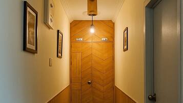 Deluxe Double Room, Garden View | Interior
