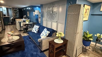 Smart TV, fireplace, video games, DVD player