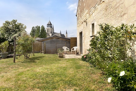 Terrace/patio. Holiday Home 'Jardin De Saint Jean De L'Habit' with Shared Terrace and Shared Garden