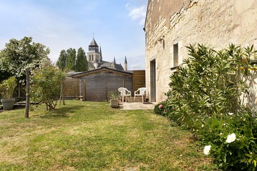 Holiday Home 'Jardin De Saint Jean De L'Habit' with Shared Terrace and Shared Garden