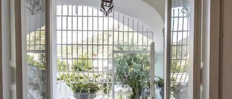 Deluxe Triple Room, Balcony, Garden View | Garden view