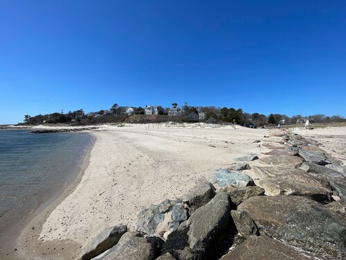 Relaxing Cape Escape • Family Retreat • Walk to Beach • 6 beds • Sleeps 8