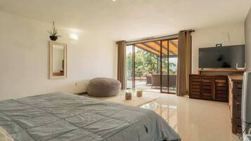 6 bedrooms, WiFi, bed sheets