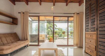 Stunning home in Valle De Bravo with lake view