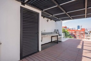 Terrace/patio - Chic Roma Norte Studio w/ Private Balcony (Mexico City)