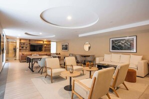 Interior - Modern CDMX Apt | Pool, Gym & Free Parking (Mexico City)