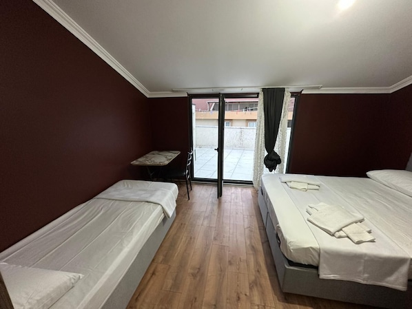 Deluxe Apartment, 2 Bedrooms | Free WiFi, bed sheets, wheelchair access