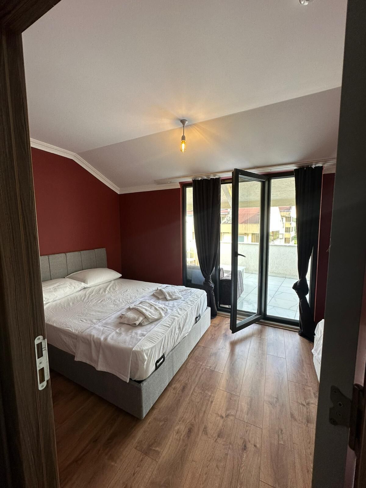 Deluxe Apartment, 2 Bedrooms | Free WiFi, bed sheets, wheelchair access