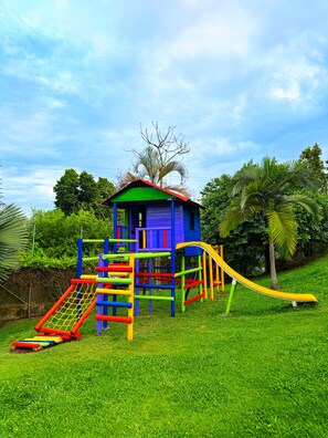 Children’s area - Comfortable apartment with air conditioning and fully furnished in La Tebaida (La Tebaida)
