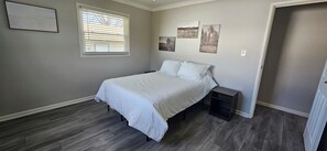 5 Schlafzimmer, Bügeleisen/Bügelbrett, Internetzugang, Bettwäsche