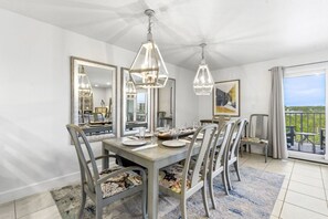 Dining - 2 bedroom Stunner with Pool Just Steps to the Sand (Indian Shores)