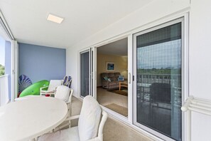 Outdoor dining - Holiday Villas 2 Unit 206 (Indian Shores)