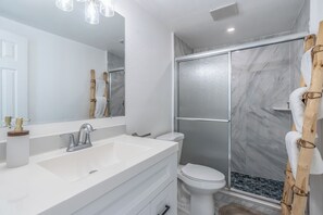 公寓, 露台, 花园景观 | 浴室