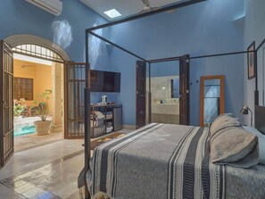 3 chambres, fer et planche à repasser, Wi-Fi, draps fournis