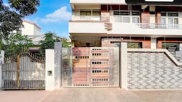 Rumah | Resepsionis