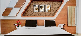 Classic Rainbow Gold Inn