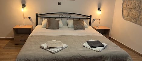 1 bedroom, WiFi, bed sheets