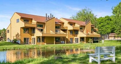 DOG Friendly Condo w/POOLS (1 Mile from Ski Hill)