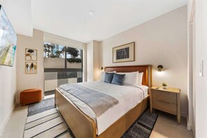 1 bedroom, iron/ironing board, WiFi, bed sheets - The Crosby | King Suite + Rooftop Pool (Miami)
