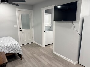 1 slaapkamer, een bureau, gratis wifi, beddengoed