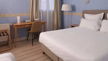 Triple Room | Free WiFi, bed sheets
