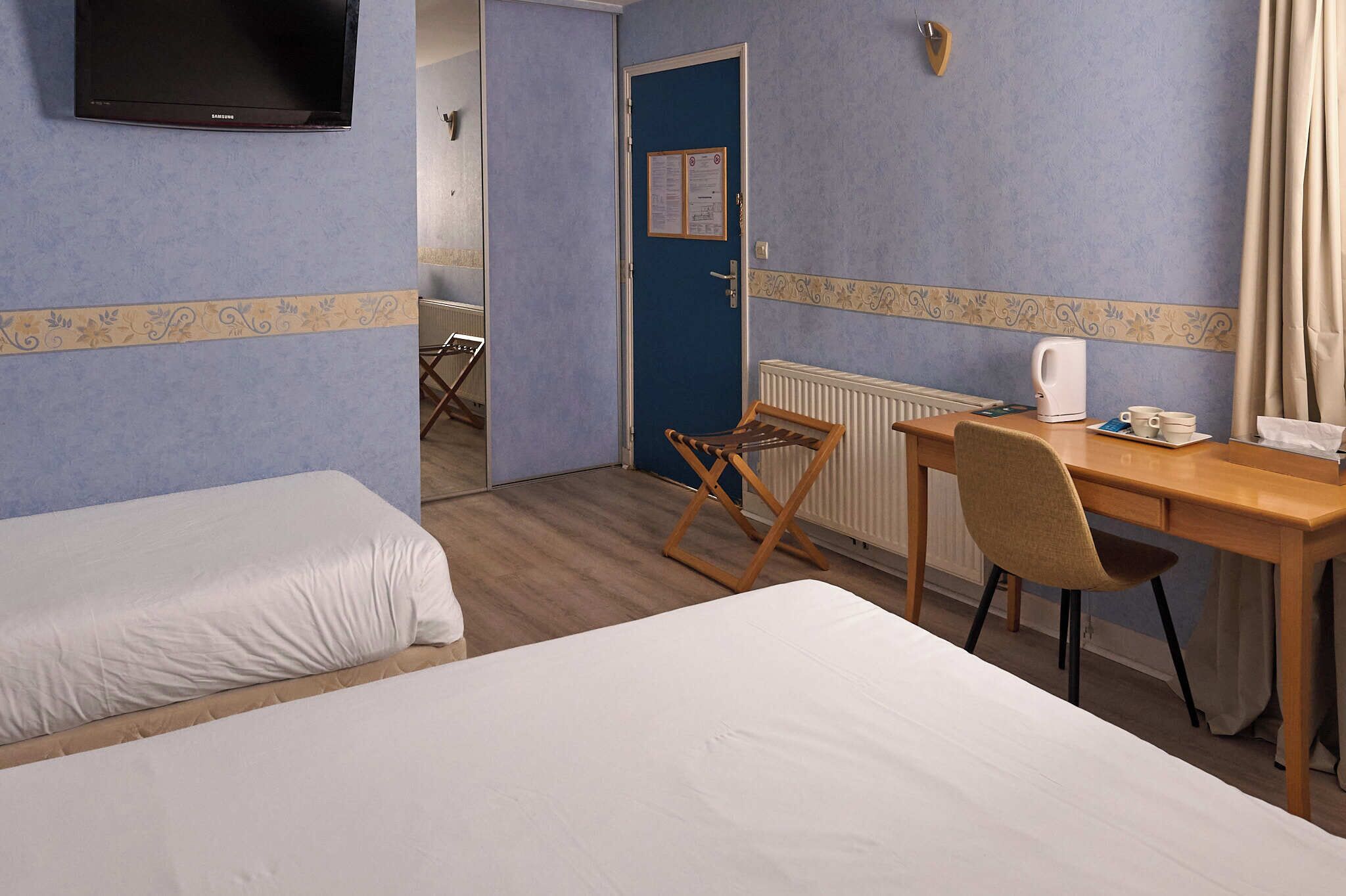Driepersoonskamer | Gratis wifi, beddengoed