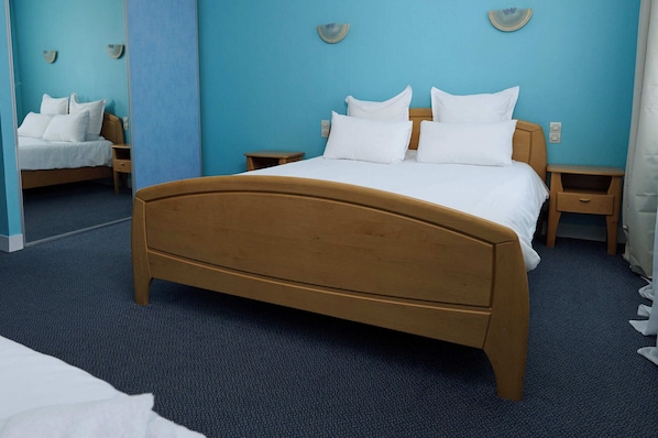 Classic Double Room | Free WiFi, bed sheets