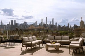 Property grounds - Luxe 1 Queen Bed | Balcony | Dutch Hotel (New York City)