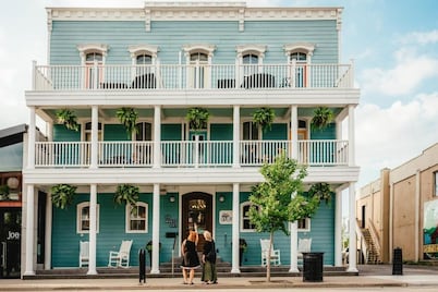 The Grove Hotel