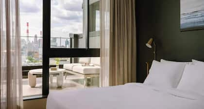 Luxe Room |1 King Bed | Dutch Hotel