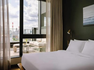 Luxe Room |1 King Bed | Dutch Hotel