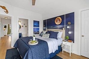 5 bedrooms, WiFi, bed sheets - Sunset Serenity marsh view w/pool (North Myrtle Beach)
