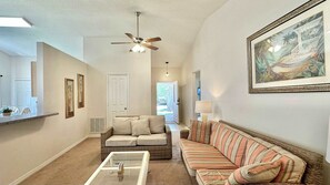 TV, offices - Sunlit Splash – Private Pool (Kissimmee)